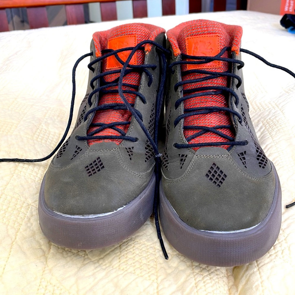 Nike Lebron x NSW lifestyle “dark Loden/dark brown”